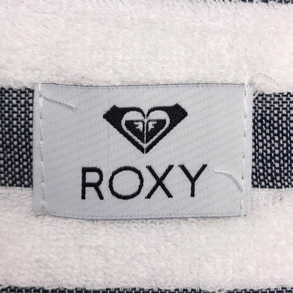 NWT Trust The Magic Large Beach Towel - Picture 7 of 8